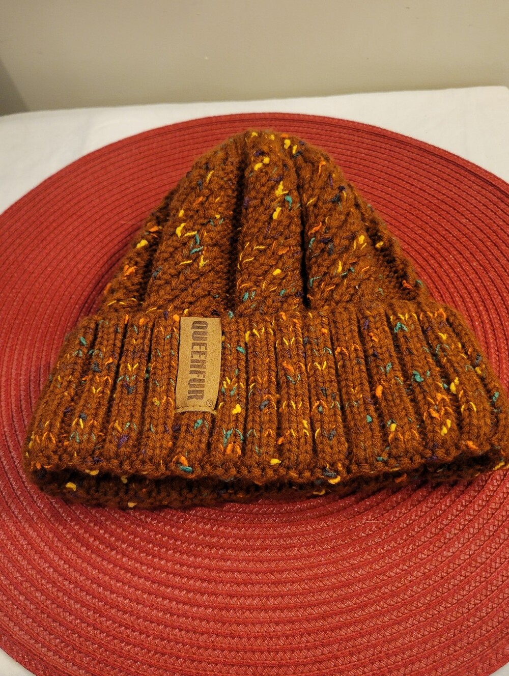 🩰EUC~QUEENFUR Speckled Rust Knit Beanie